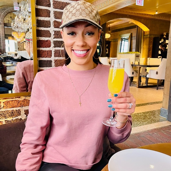 Meet your Posher, Tari - Picture 7 of 16